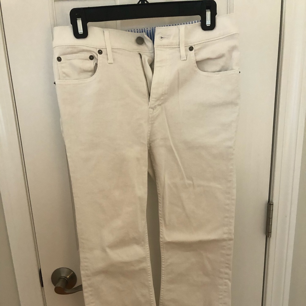 Vineyard Vines white jeans